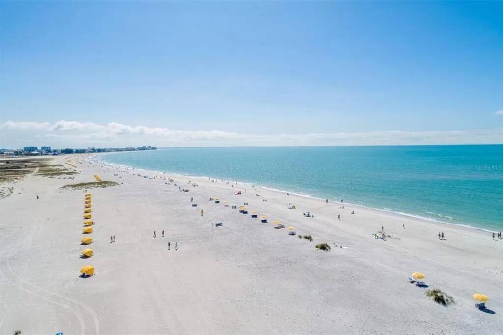 Treasure Island Beach Retreat セント・ピート・ビーチ エクステリア 写真