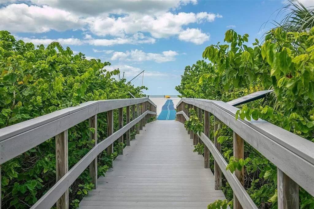 Treasure Island Beach Retreat セント・ピート・ビーチ エクステリア 写真