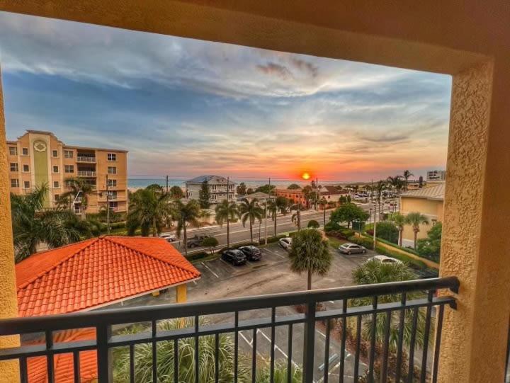Treasure Island Beach Retreat セント・ピート・ビーチ エクステリア 写真